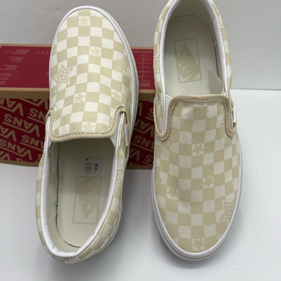 Vans WMNS Classic Slip-On
Checkerboard Stars Tan
VN000CT5JM9 Sneakers - Picture 12 of 16